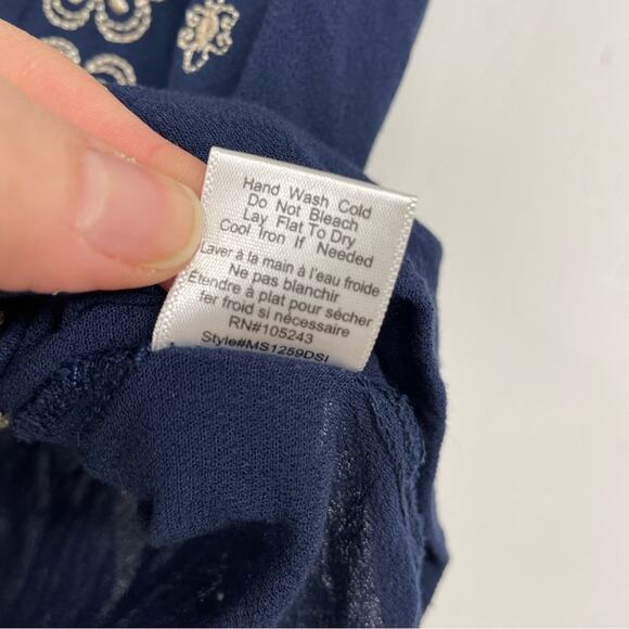 Bobeau Blue Embroidered Sleeveless Boho Blouse Womens S Flowy Summer Beachy - Picture 7 of 7